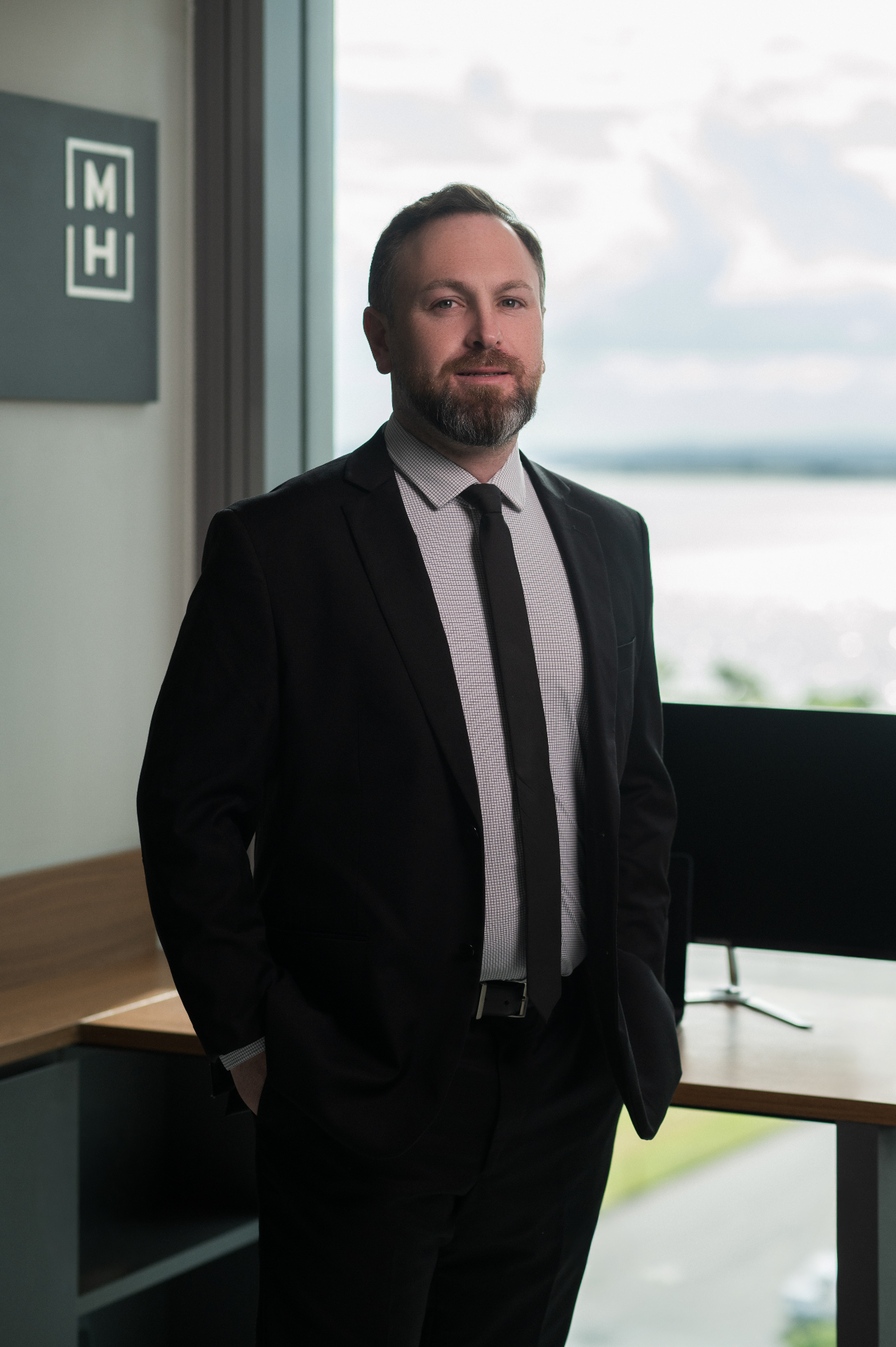 Dr. Lucas Matheus Madsen Hanisch